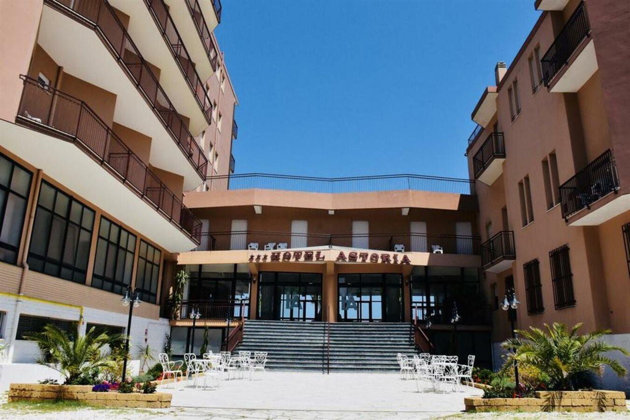 Astoria Hotel Pesaro Exterior foto