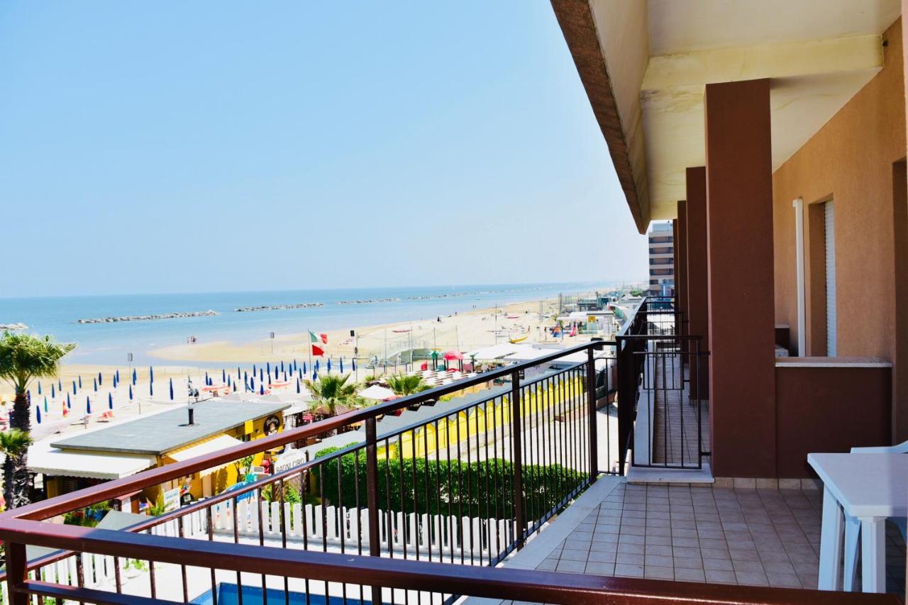 Astoria Hotel Pesaro Exterior foto