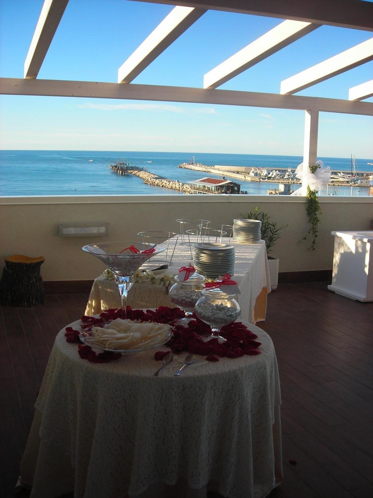Astoria Hotel Pesaro Exterior foto