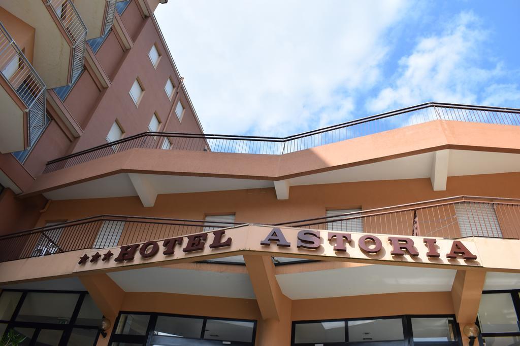 Astoria Hotel Pesaro Exterior foto