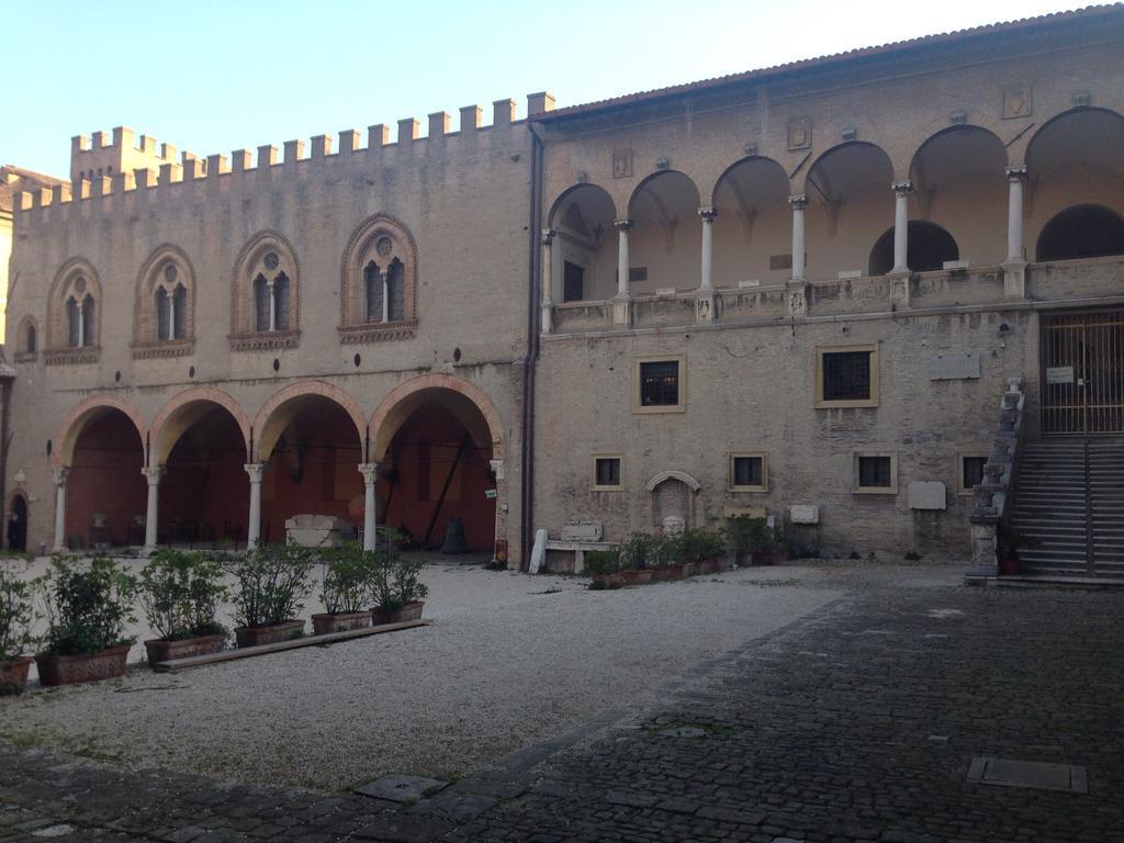 Astoria Hotel Pesaro Exterior foto